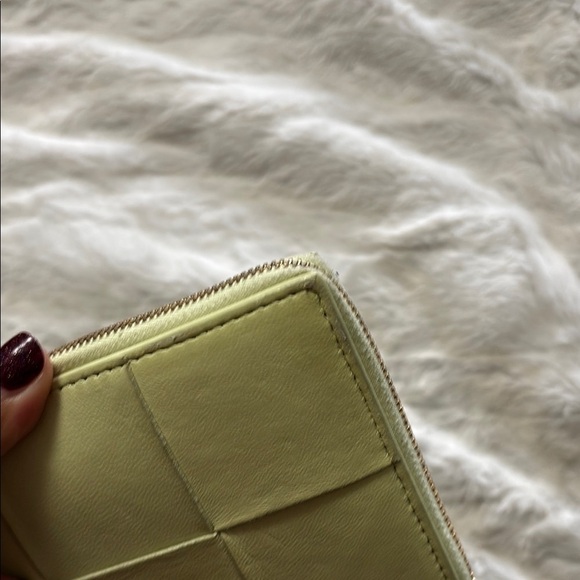 Bottega Veneta cassette zip Wallet - Picture 11 of 12